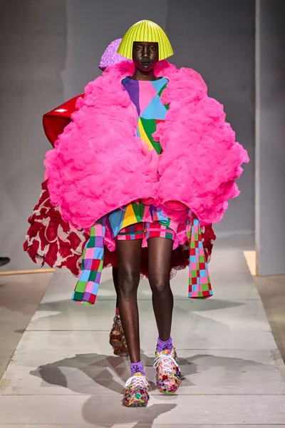 Look 17